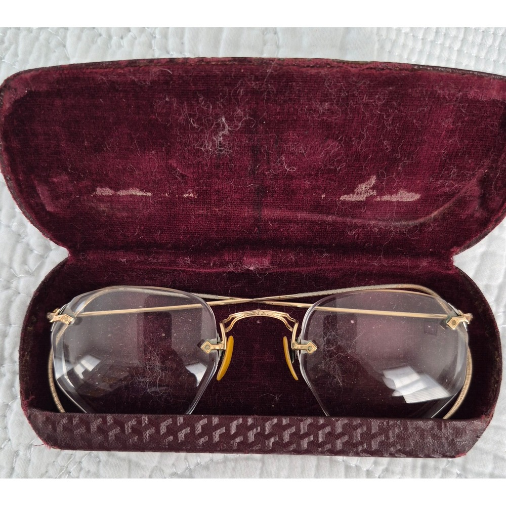 Vintage BDG 10K Gold Rimless Oval Eyeglasses Gold Engraved Bridge With Case